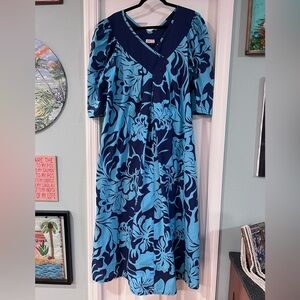 Jane M Blue V-Neck Pleated Vintage Hawaiian MuuMuu Dress Mumu Hawaii 24.5” P2P